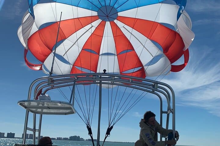 Parasailing Clearwater Beach: Soar Above Gulf Waters in a 75-Minute Flight photo 2