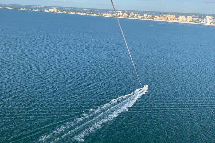 Parasailing Clearwater Beach: Soar Above Gulf Waters in a 75-Minute Flight photo 5