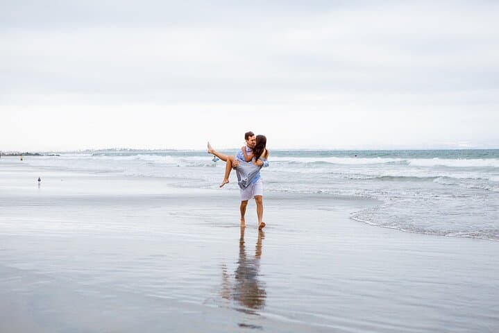 Golden Hour Coronado: Private Beach Photoshoot at Hotel Del Coronado photo 5