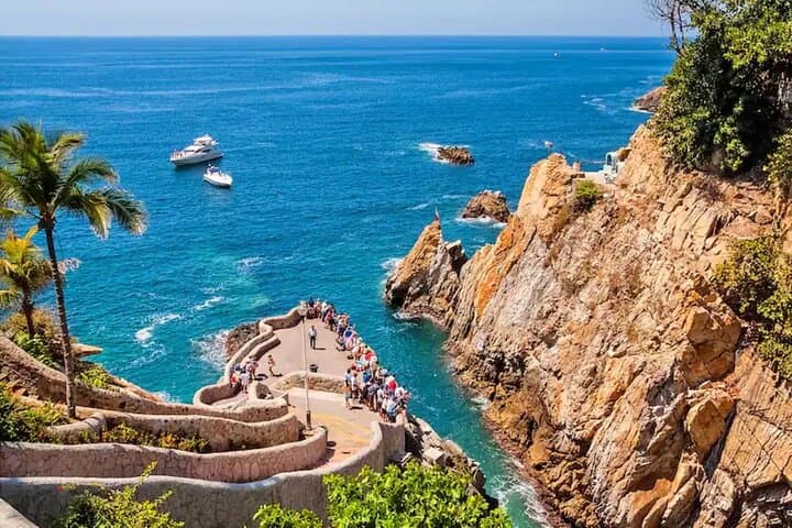 Acapulco Shore Excursion: Comprehensive City Tour & La Quebrada Cliff Divers photo 4
