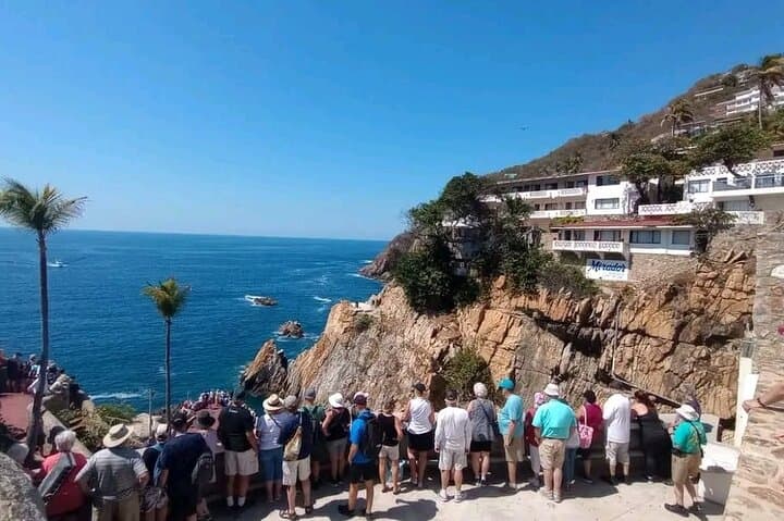 Acapulco City Tour: Explore La Quebrada Cliff Divers, Historic Fort & Bay Views photo 6