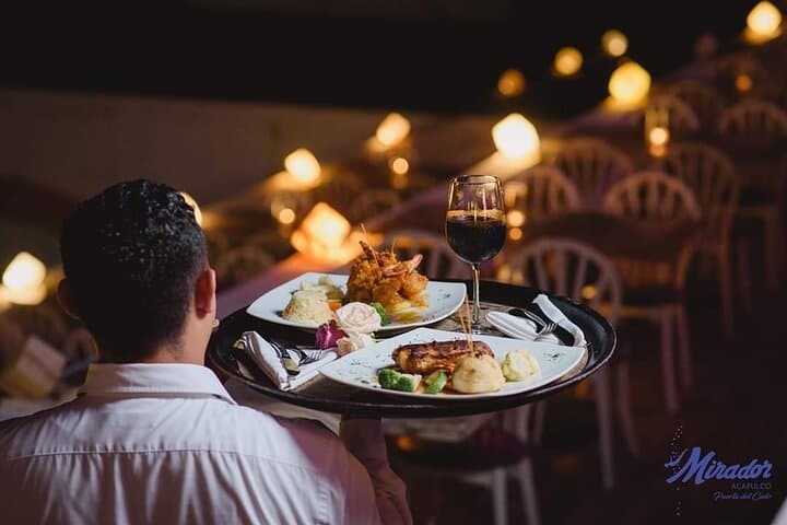 Acapulco Cliff Divers at Night: Dinner, High-Dive Rituals & La Quebrada Views photo 6