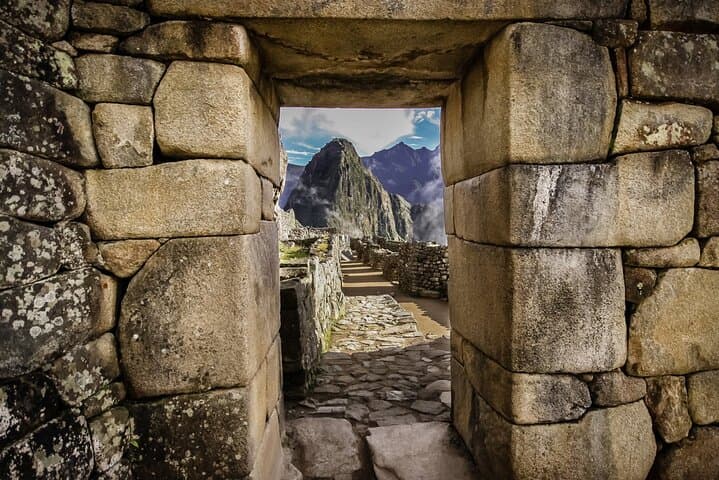Cusco 6-Day Humantay Lake & Rainbow Mountain with Machu Picchu — Practical Guide photo 4