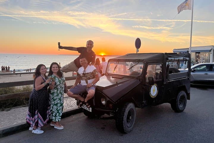 Albufeira Sunset Beach Safari: Champagne at Gale Beach & Piri-Piri Dinner in Guia photo 1