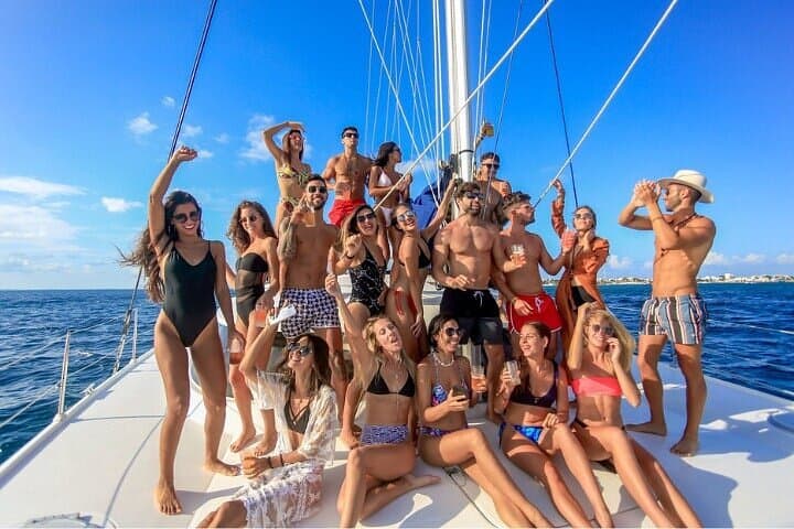 Catamaran Snorkel & Playa Norte: Half-Day to Isla Mujeres from Cancun