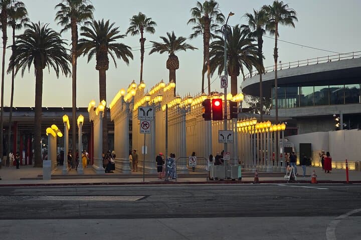 Private Full-Day Los Angeles Landmarks Tour: Hollywood, Santa Monica and Beverly Hills photo 2