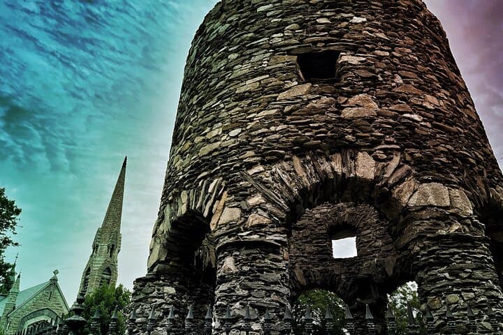 Newport Ghost Walk: After-Dark Historic Haunts Walking Tour photo 5