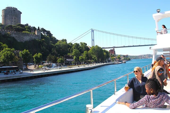 bosphorus-luxury-lunch-cruise-black-sea-swim photo 2