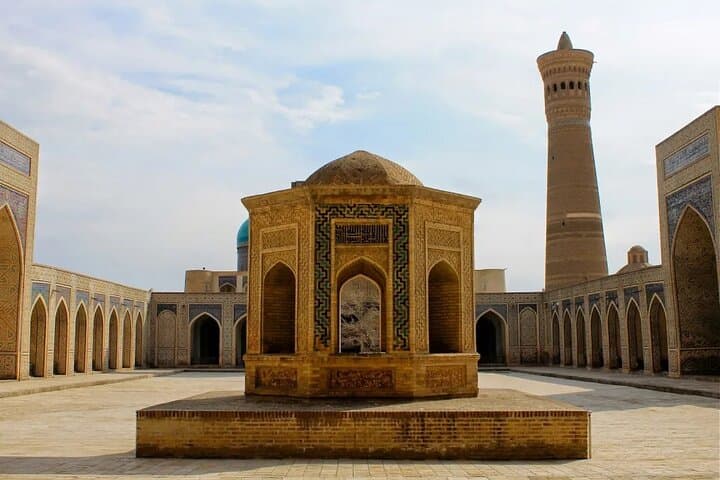 Bukhara Old Town Walking Tour: Explore Mosques, Madrassahs & the Ark photo 2