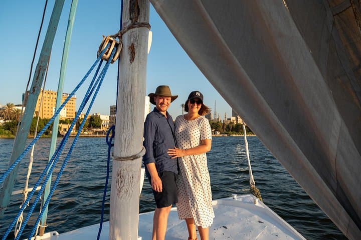 Giza Pyramids Couples Photoshoot & Romantic Nile Felucca Ride photo 6