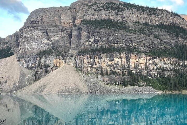 Sunset Lakes of Banff: Lake Louise, Moraine Lake & Minnewanka Tour photo 4