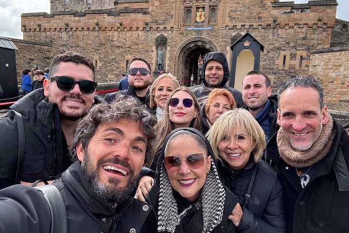 Edinburgh Castle & Royal Mile Guided Walking Tour — Ticket Included photo 6