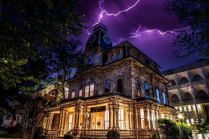 Raleigh Ghosts & Ghouls Walking Tour — Rust, Rebels & Ruins Guide