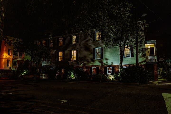 Savannah Haunted Pub Crawl — Spirits of Savannah Night Tour photo 2