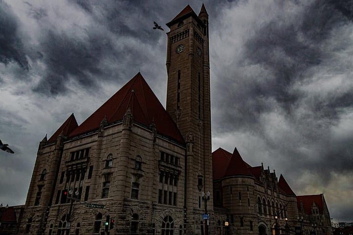 St. Louis Haunted Walking Tour: Soldiers Memorial to Union Station Ghosts photo 3