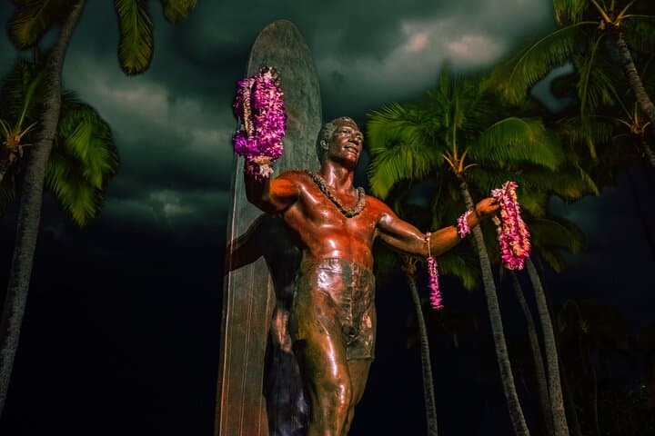 Waikiki Ghost Tour: Torches and Night Marchers Walking Tour photo 3