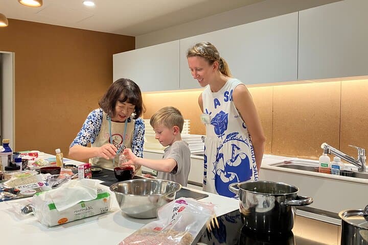 Tokyo 7-Hour Private Walking Tour and Japanese Home Cooking Class photo 2