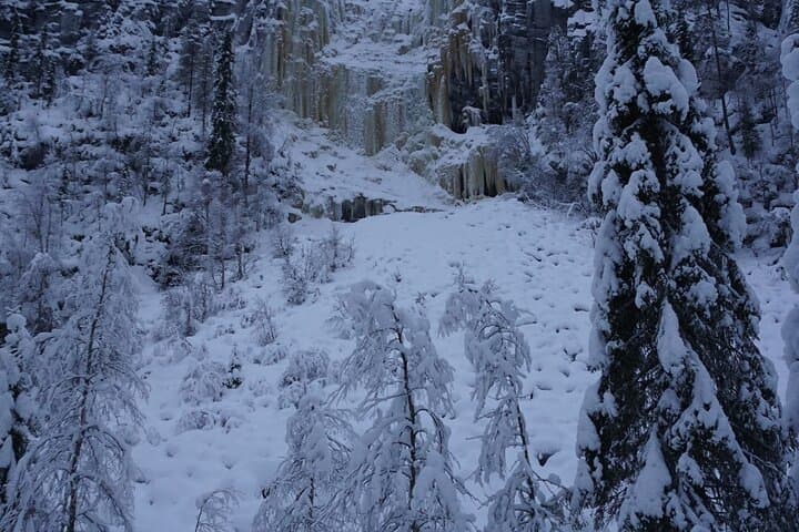 Korouoma Frozen Waterfalls: Winter Loop Hike Through a Majestic Lapland Canyon photo 4