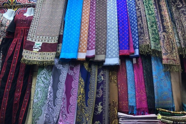 Cairo Certified Shopping Tour: Papyrus, Cartouches & Egyptian Cotton photo 3