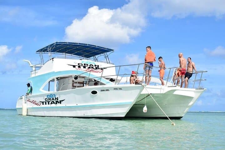 Punta Cana Party Boat Cruise: Snorkel, Dolphins & Open Bar Half‑Day Adventure photo 2