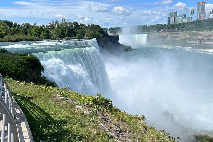 Niagara Falls Private Day Tour from New York City: Full-Day Road Trip to the Falls