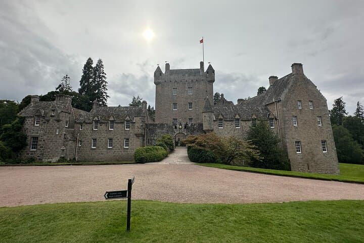 Loch Ness Day Tour: Explore Urquhart, Culloden & Outlander Sites from Inverness