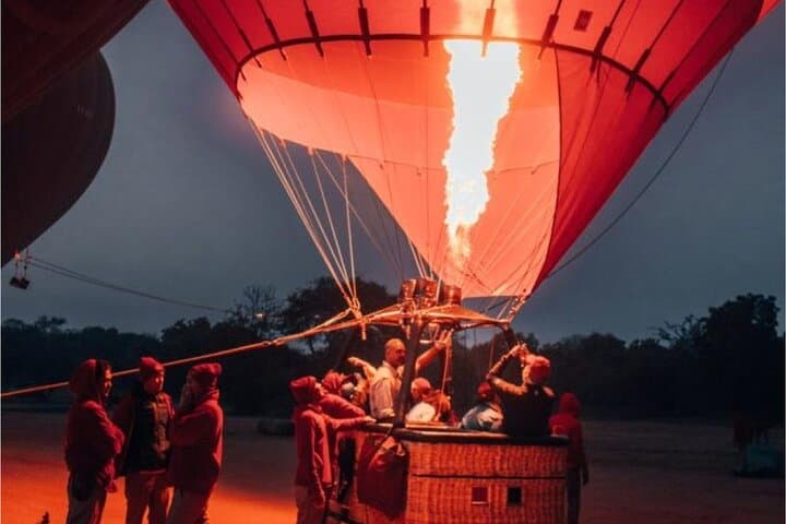 Sunrise Hot Air Balloon Ride Over Luxor: Float Above Temples and the Nile photo 3