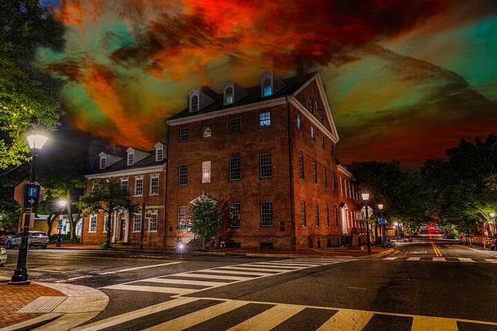 Alexandria Haunted Pub Crawl: Ghosts, Gadsby's Tavern & Old Town Booze Walk photo 2