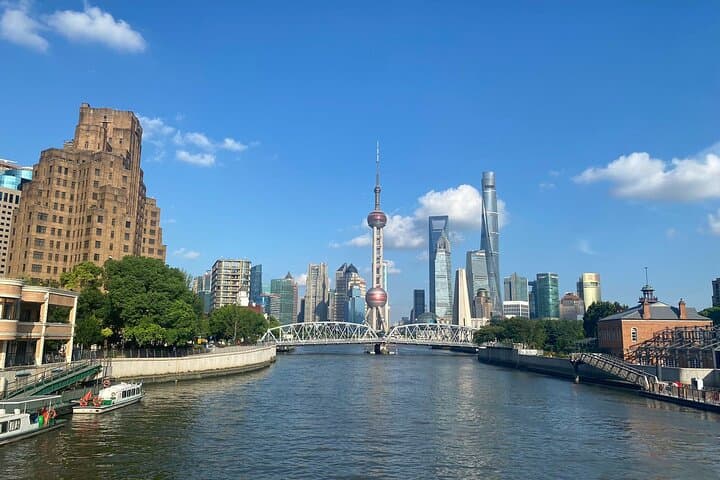 Pedaling Shanghai: 3-Hour Bike Tour with Coffee Break through the Bund & French Concession photo 2