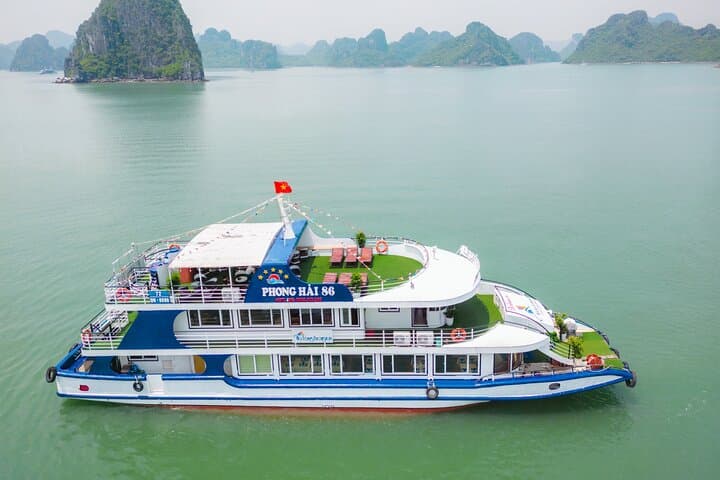 Two-Day Ninh Binh and Ha Long Bay: Sampans, Steps and a Deluxe Cruise
