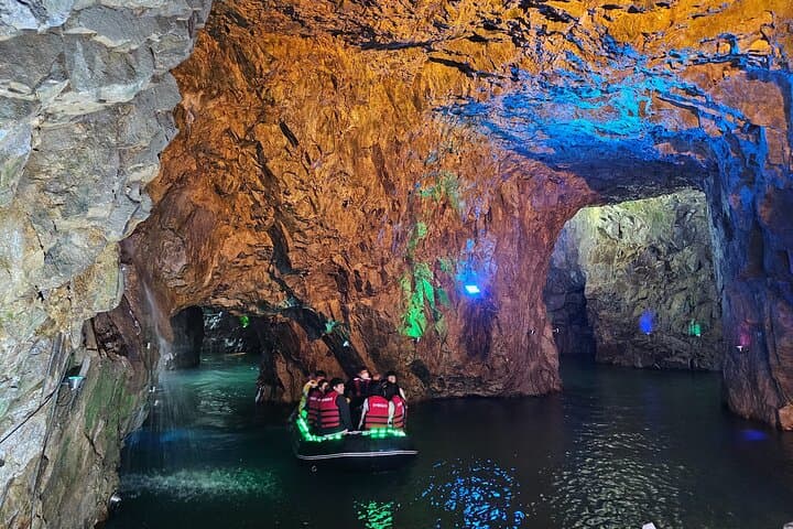 Ulsan Day Trip: Amethyst Caves, Taehwagang Bamboo Forest & Daewangam Coast