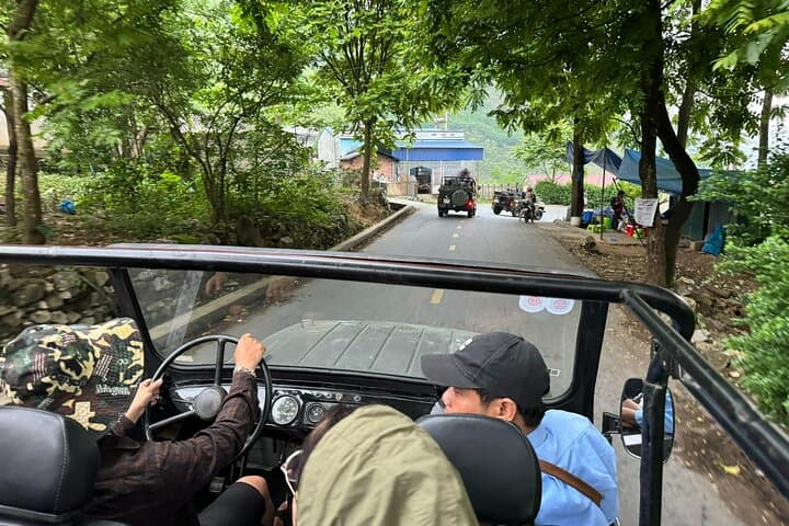 Ha Giang Open-Air Jeep Loop: 2-Day Ma Pi Leng & Dong Van Adventure photo 5