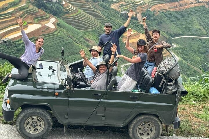 Ha Giang Open-Air Army Jeep: 4-Day Ma Pi Leng Loop & Ethnic Villages photo 3
