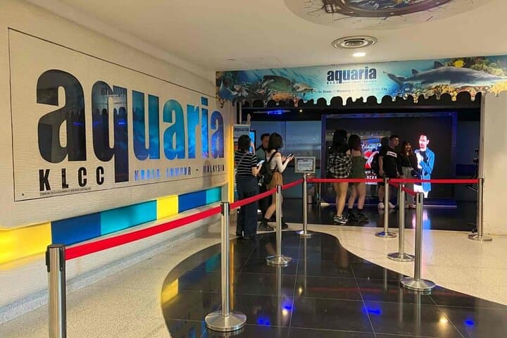 Aquaria KLCC Admission with Return Transfer — Kuala Lumpur Aquarium Experience photo 3
