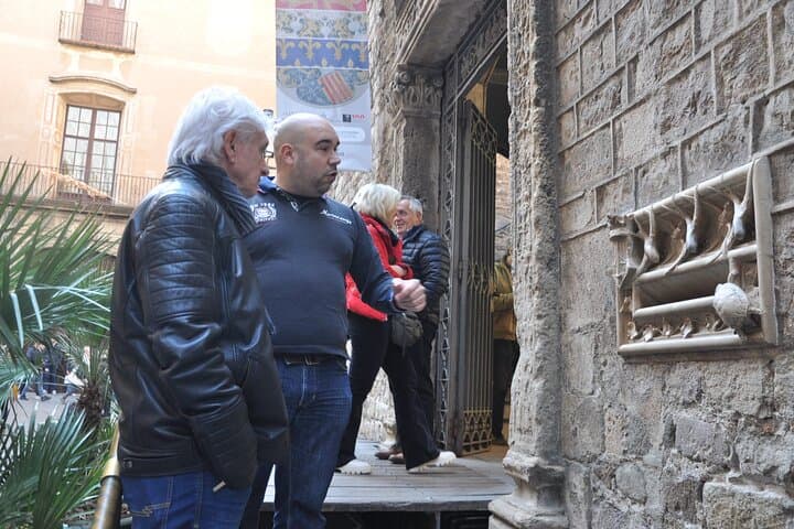 Walking Barcelona: Monuments & Hidden Gems with a Local Guide