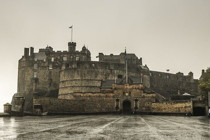 Play the Headless Horseman: Self-Guided Walking Tour Game on Edinburgh’s Old Town photo 5