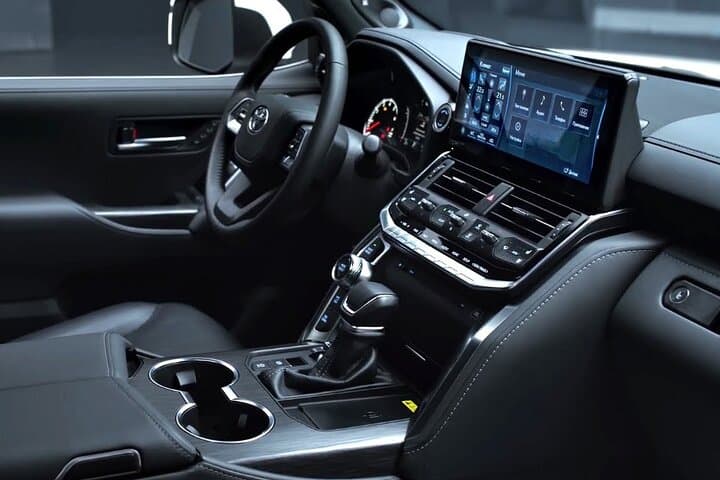 Dubai Private Full-Day Chauffeur Service and Transfer photo 4