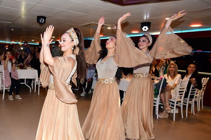 Bosphorus Dinner Cruise and Turkish Night: Evening Cruise with Live Shows photo 3