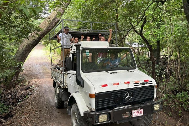 Rincon de la Vieja Volcano and La Leona Waterfall: Day Trip from Papagayo photo 3