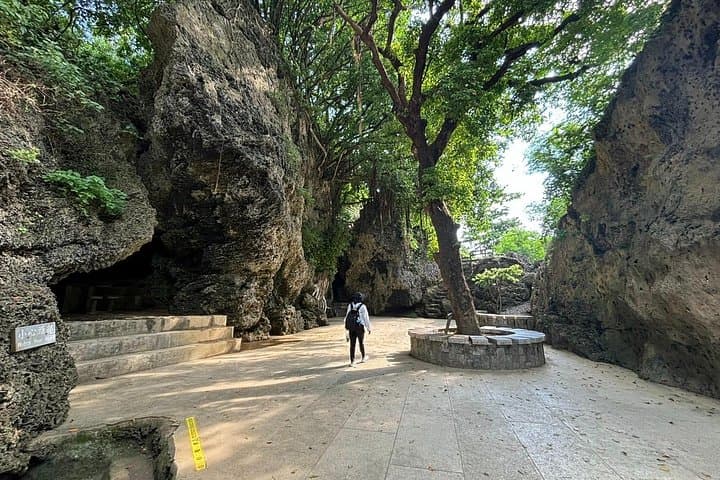 Little Liuqiu Coral Island One-Day Tour from Kaohsiung
