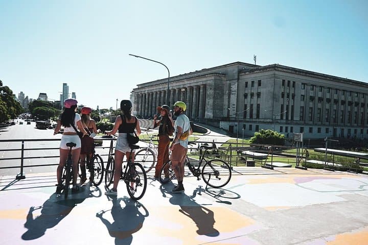 Buenos Aires North Circuit Bike Tour: Recoleta, Mansions & Parks photo 3