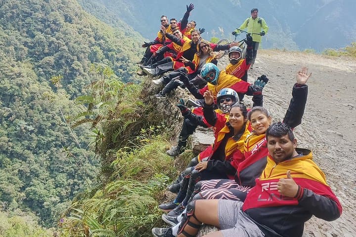 Death Road Bolivia: Full-Day Downhill Mountain Bike from La Paz photo 3