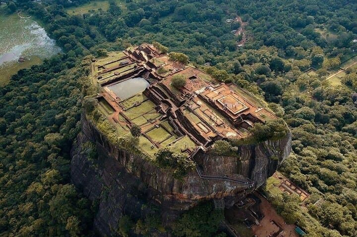 11-Day Private Sri Lanka Tour: Sigiriya, Tea Country, Rafting & Southern Beaches
