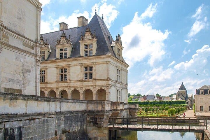 Two-Day Loire Valley, Mont Saint-Michel & D-Day Beaches from Paris photo 2
