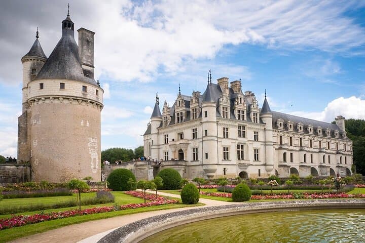 Two-Day Loire Valley, Mont Saint-Michel & D-Day Beaches from Paris