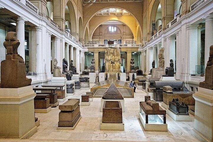 Cairo Private Day Tour: Giza Pyramids, Egyptian Museum & Khan El Khalili photo 2