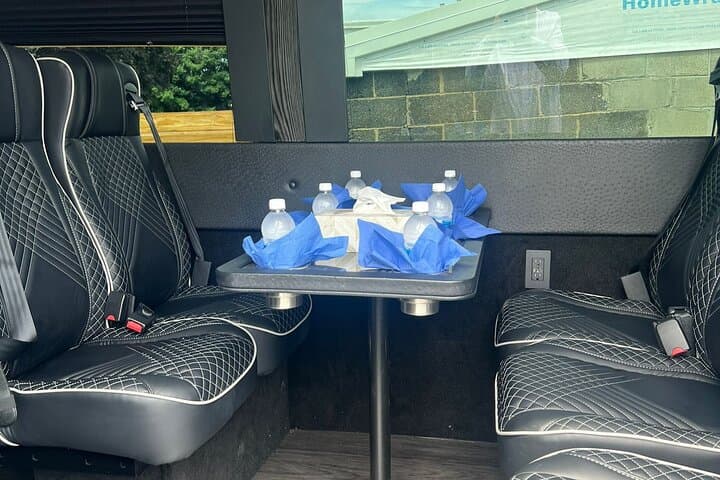 Private Philadelphia Chauffeur Transfer — Executive Sedans, SUVs & Vans