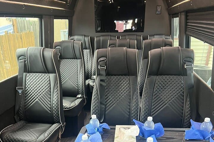 Private Philadelphia Chauffeur Transfer — Executive Sedans, SUVs & Vans photo 2
