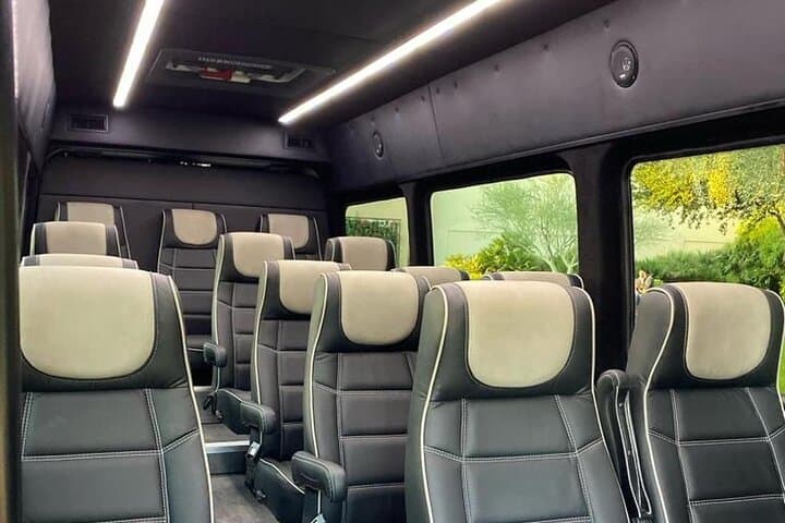 Private Philadelphia Chauffeur Transfer — Executive Sedans, SUVs & Vans photo 3