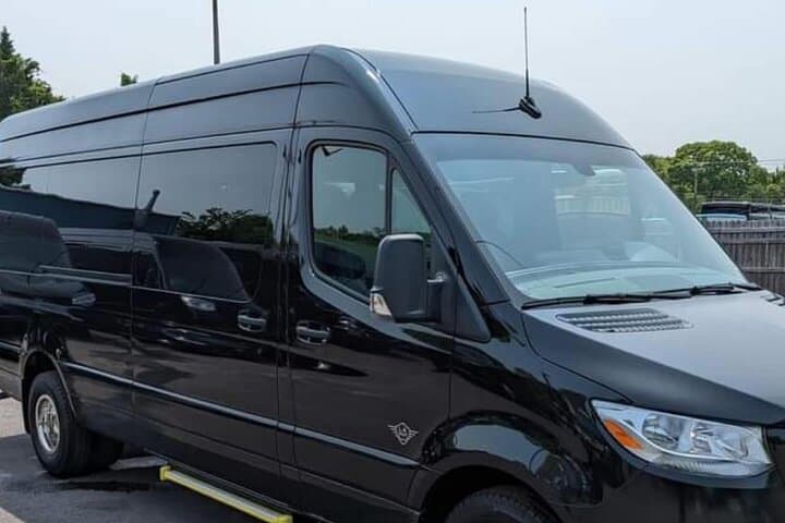 Private Philadelphia Chauffeur Transfer — Executive Sedans, SUVs & Vans photo 4
